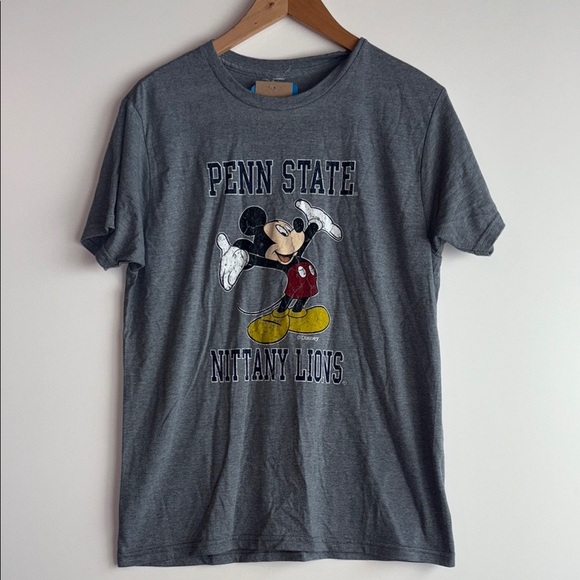 Disney Penn State Nittany Lions Gray T-Shirt NWT - Picture 2 of 6